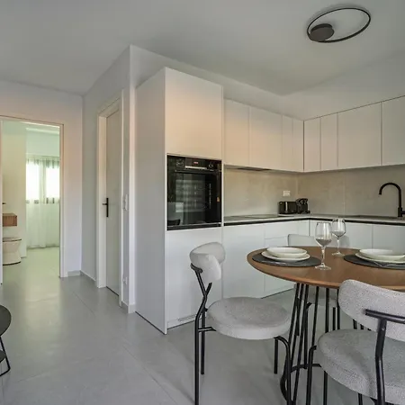 Lirium Luxury Aparthotel