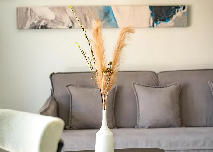 Lirium Luxury 4* העיירה רתימנו