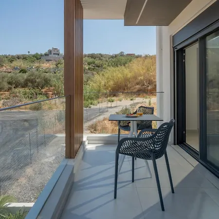 Lirium Luxury Ξενοδοχείο με διαμερίσματα 4*