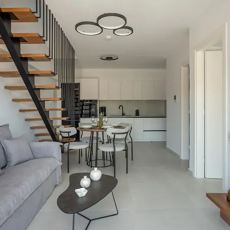 Lirium Luxury Ξενοδοχείο με διαμερίσματα 4*