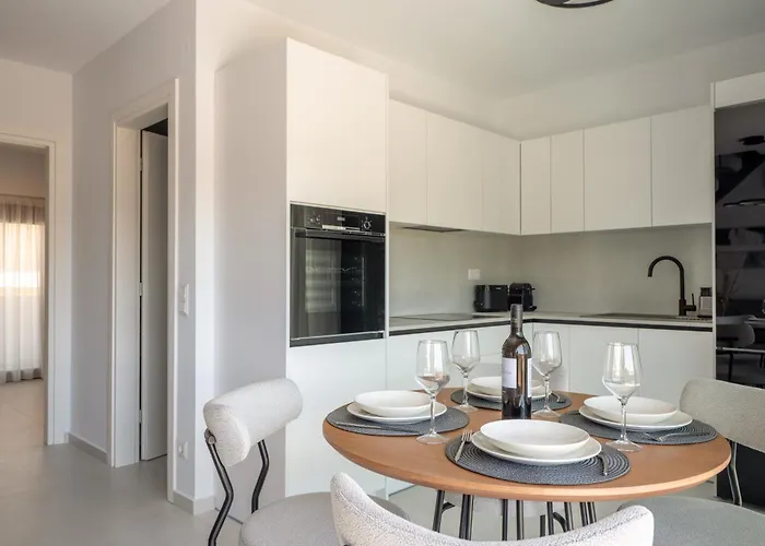 Lirium Luxury Ретимно