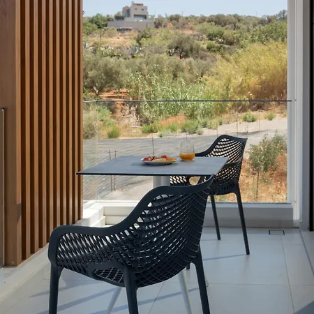 Lirium Luxury شقة فندقية 4*