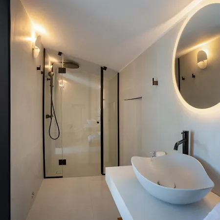Lirium Luxury 4*